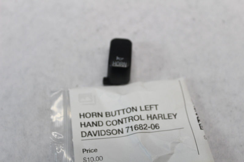 HORN BUTTON LEFT HAND CONTROL HARLEY DAVIDSON 71682-06