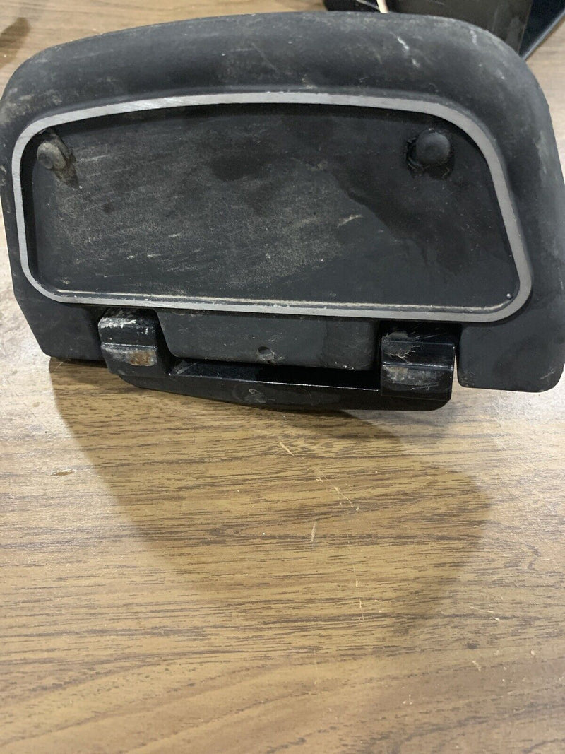 OEM Harley Davidson Passenger Floorboard 2001 Electraglide 52719-93 Bracket