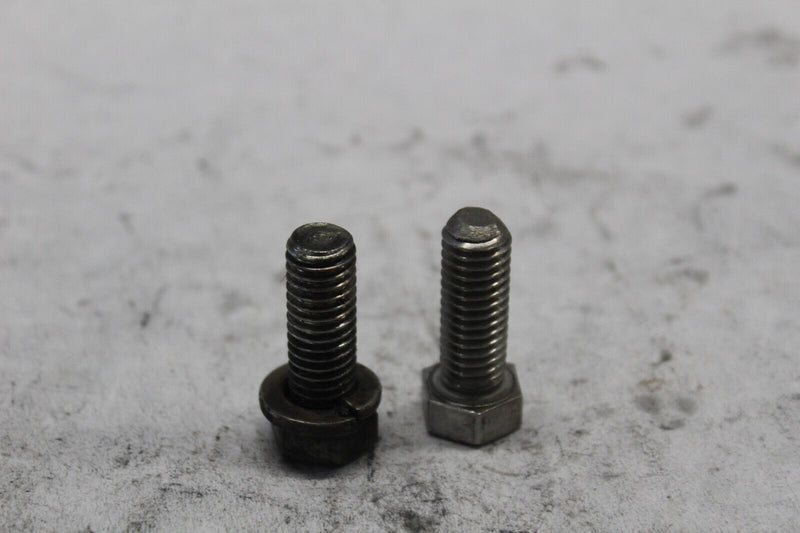 REAR FORK BRACKET BOLT 2PCS 4752 2005 ROAD KING CUSTOM FLHRSI