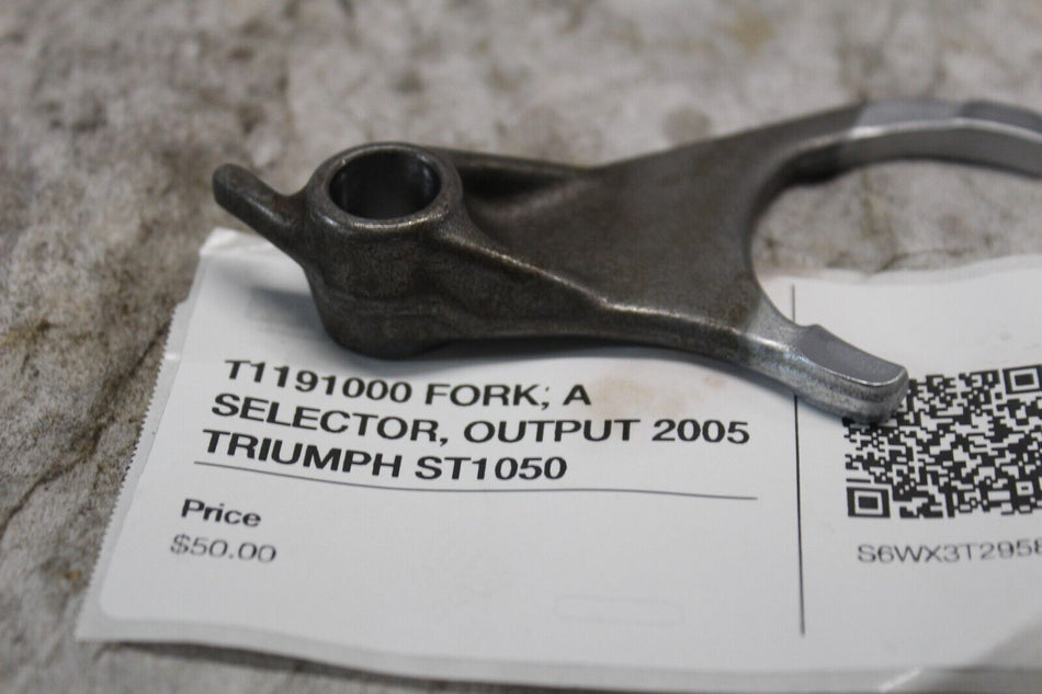 T1191000 FORK, A SELECTOR, OUTPUT 2005 TRIUMPH ST1050
