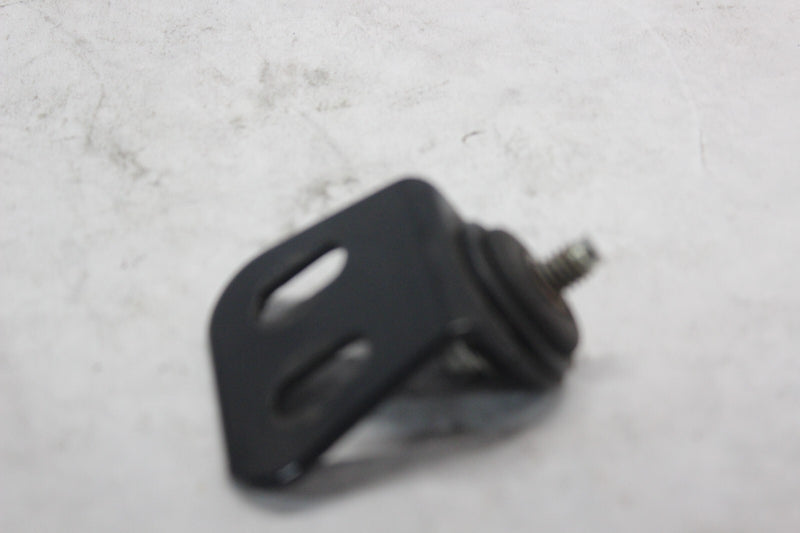 OIL TANK TOP BRACKET W/BOLT 62769-00 2001 H-D SOFTAIL DUECE FXSTD