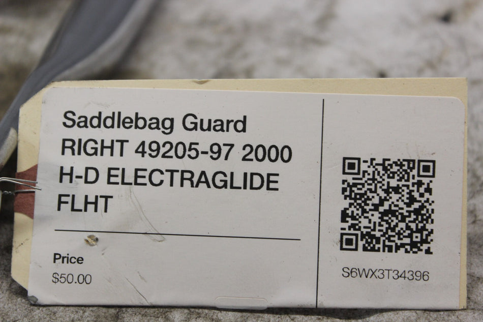 Saddlebag Guard RIGHT 49205-97 2000 H-D ELECTRAGLIDE FLHT