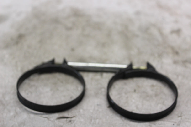 AIR CLEANER CLAMP 13826-33E50 2002 SUZUKI HAYABUSA GSX1300R