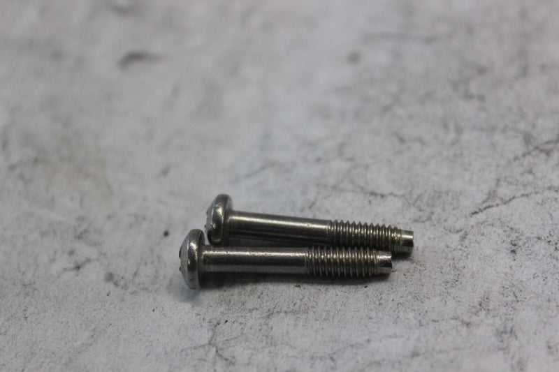 TAILLAMP LENS SCREW 2PCS 68026-99 2010 H-D ULTRA CLASSIC FLHTCU