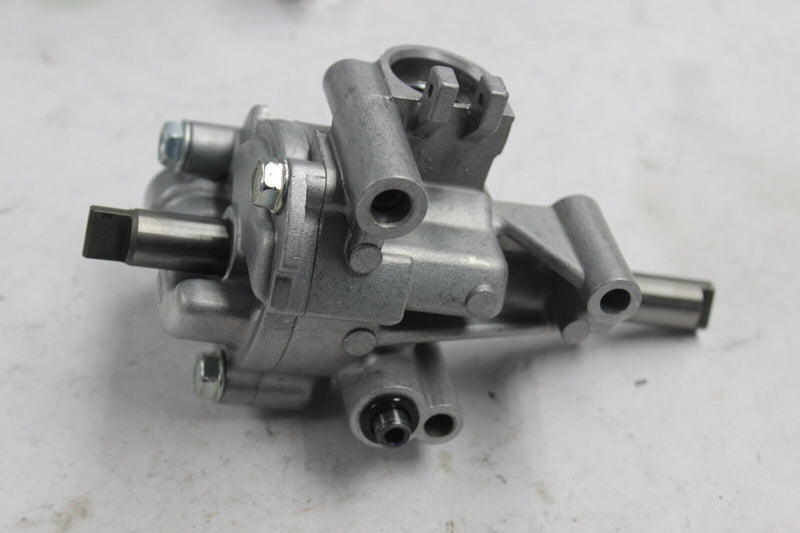 OIL PUMP ASSY 15100-MB4-010 1986 HONDA V65 MAGNA VF1100C