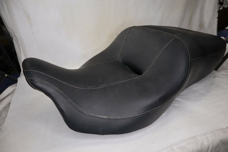 OEM Harley Davidson Seat 2011 Ultra Classic 52164-10