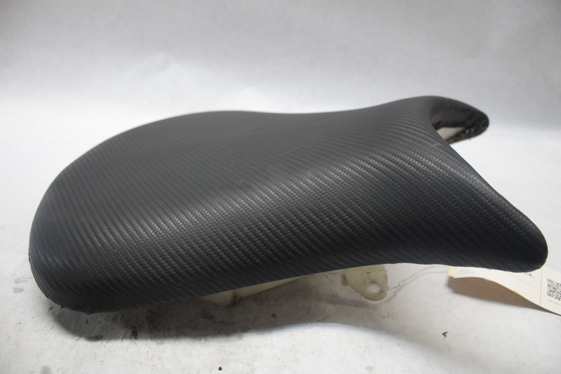 832f9320-11f5-416b-83b3-e7b851a94371