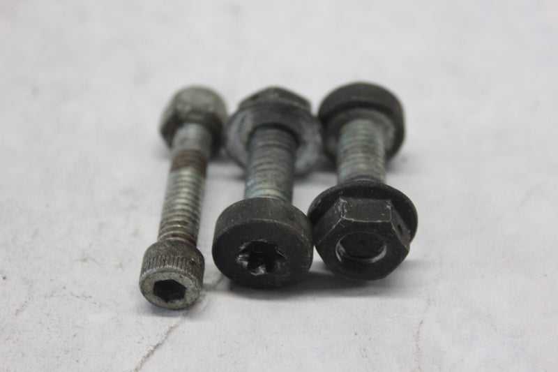 SADDLEBAG SUPPORT MOUNTING SCREW 3PCS 3684 3601 2008 H-D ELECTRAGLIDE FLHT