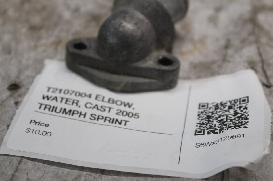 T2107004 ELBOW, WATER, CAST 2005 TRIUMPH SPRINT