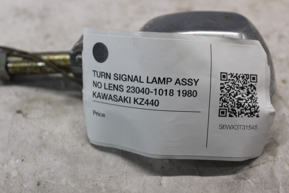 TURN SIGNAL LAMP ASSY NO LENS 23040-1018 1980 KAWASAKI KZ440