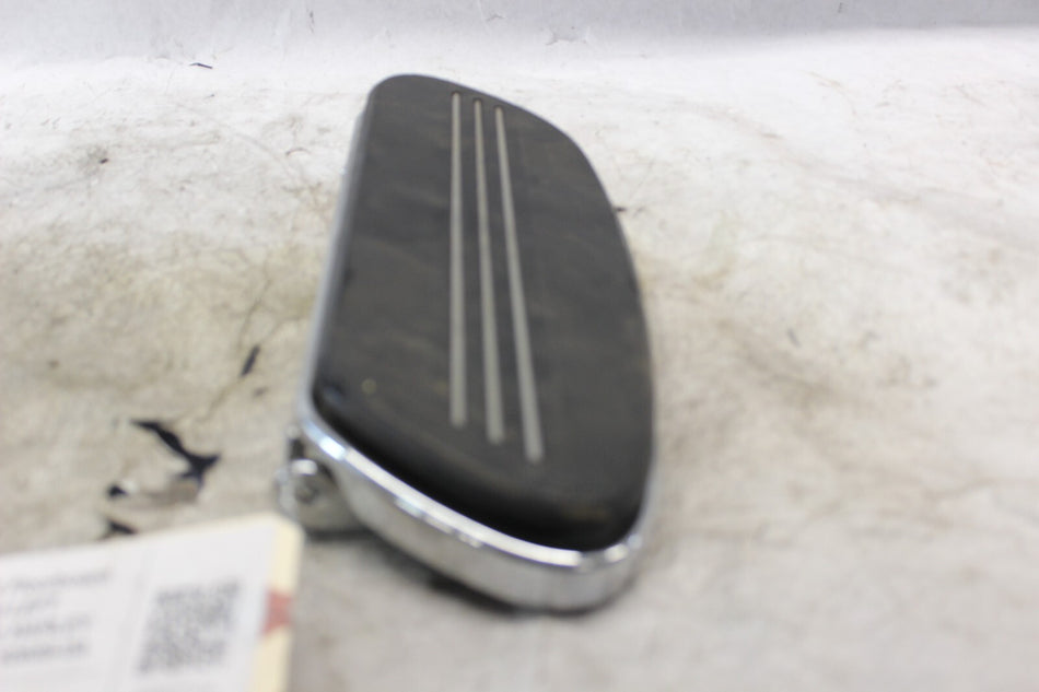 50688-04 Floorboard Footboard LEFT Streamliner HARLEY DAVIDSON 50689-04