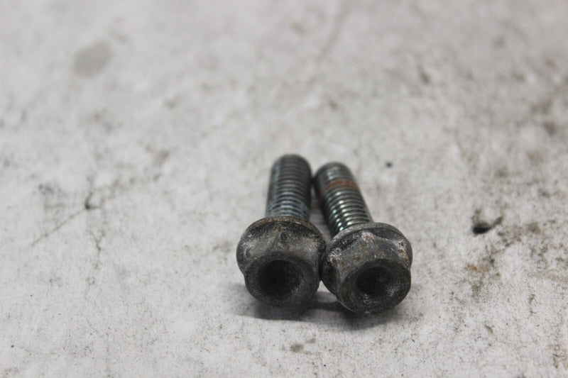 PASSENGER STEP HOLDER BOLT 2PCS 96400-08028-00 1998 HONDA CBR900RR