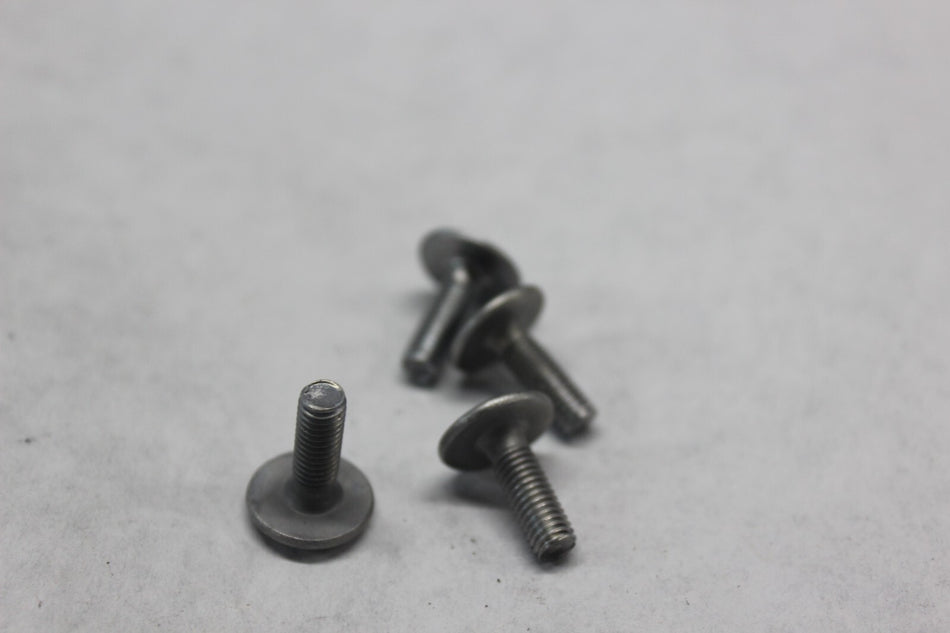 BINDING SCREW 4PCS 90154-05059-00 2007 YAMAHA YZF600R