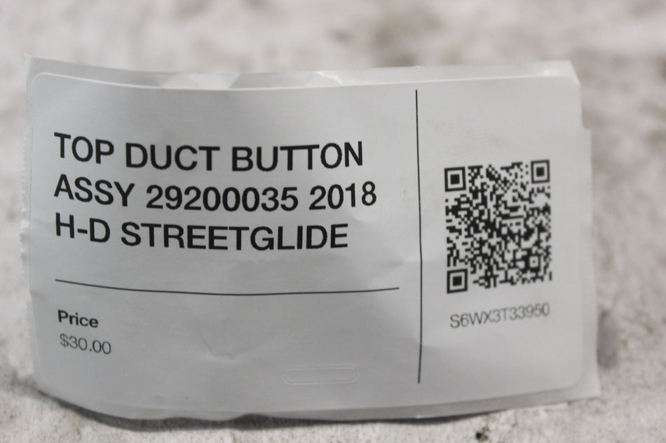 TOP DUCT BUTTON ASSY 29200035 2018 H-D STREETGLIDE