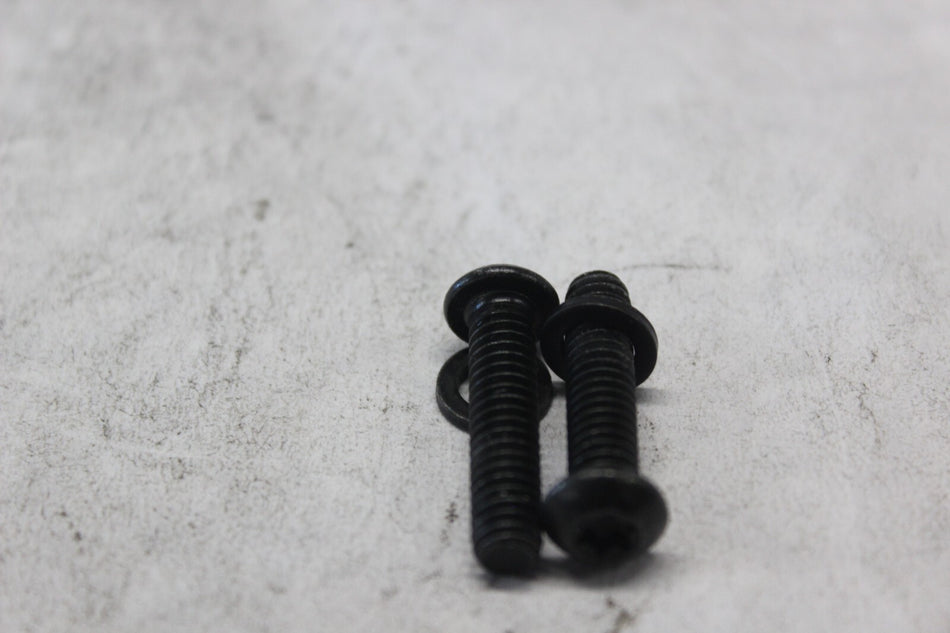 4132 FRONT MC HALF-CLAMP SCREW (2) 2000 H-D ELECTRAGLIDE FLHT