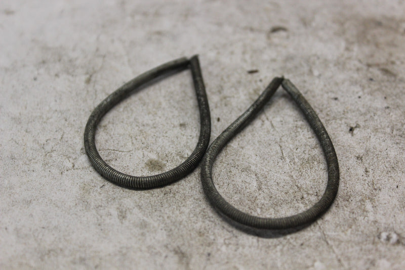 AIR CLEANER DUCT SPRING 2PCS 92081-1177 1980 KAWASAKI KZ440