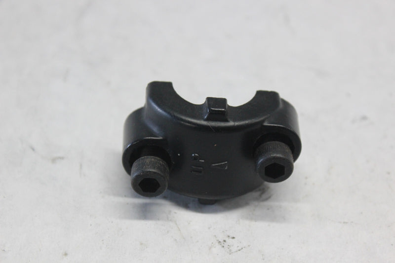 MASTER CYLINDER HOLDER 43034-1054 1986 KAWASAKI ZG1000