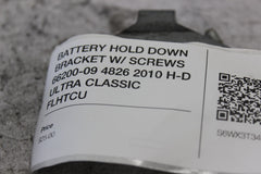 BATTERY HOLD DOWN BRACKET W/ SCREWS 66200-09 4826 2010 H-D ULTRA CLASSIC FLHTCU