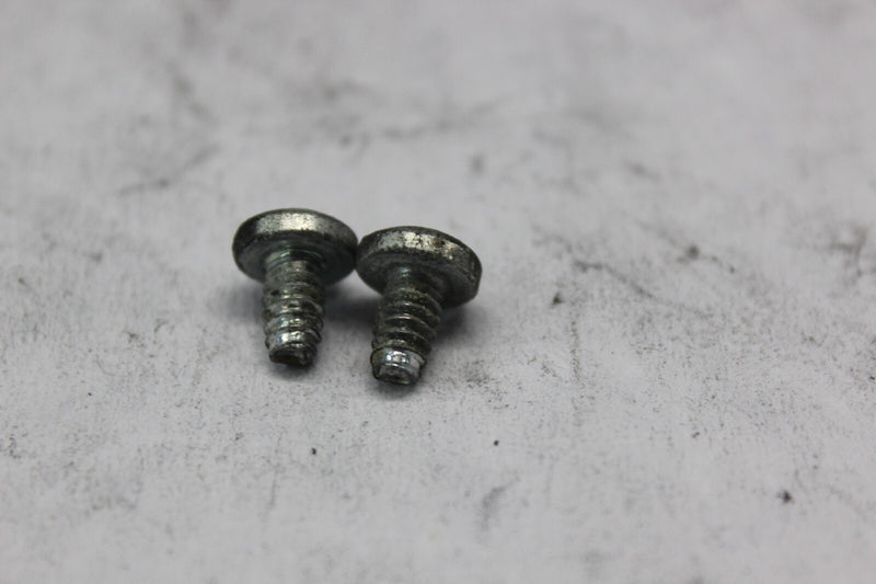 TANK CONSOLE SCREW (2) 4194 2008 H-D ELECTRAGLIDE FLHT