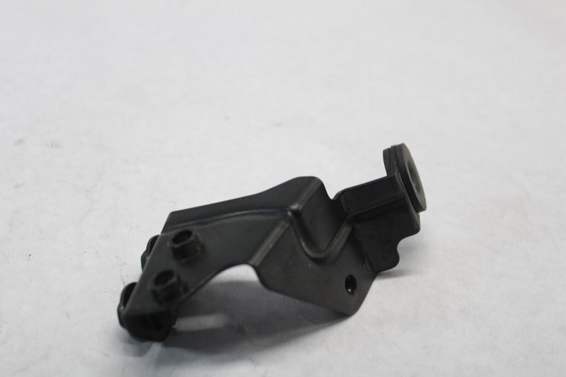 BRACKET, CENTER COWLING (RIGHT) 11047-1937  2002 KAWASAKI ZX-6