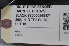 RIGHT REAR FENDER GAUNTLET GRAY/ BLACK 83000056ESY 2021 H-D TRI-GLIDE ULTRA