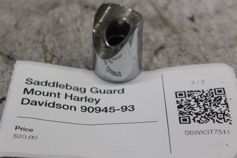 Saddlebag Guard Mount Harley Davidson 90945-93