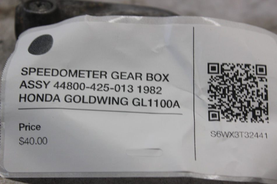 SPEEDOMETER GEAR BOX ASSY 44800-425-013 1982 HONDA GOLDWING GL1100A