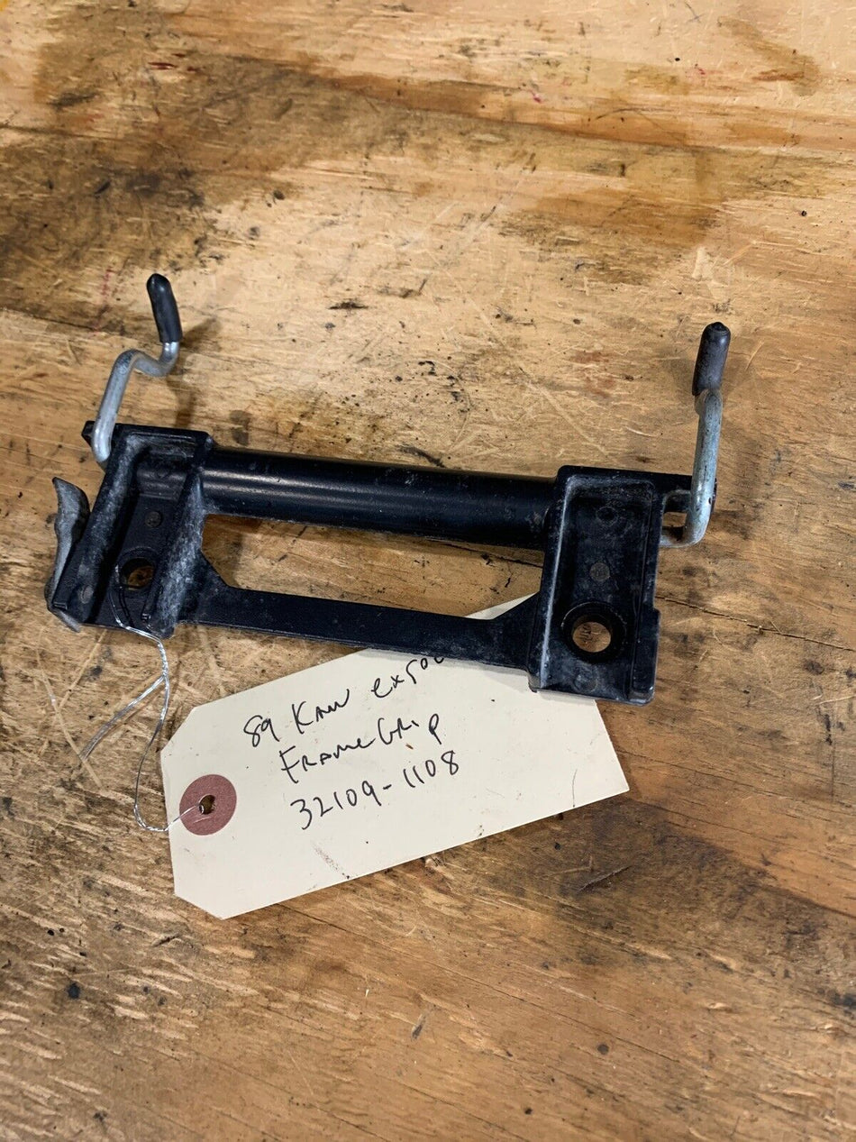 🔥OEM Kawasaki Frame Grip 1989 EX500 32109-1108