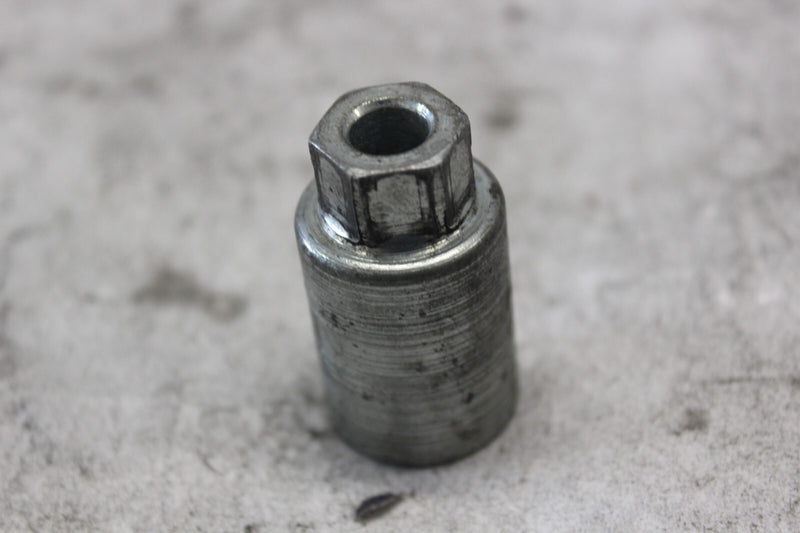 REAR PIVOT NUT 47606-09 2010 H-D ULTRA CLASSIC FLHTCU