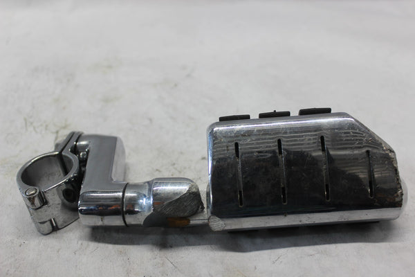 HIGHWAY FOOTREST W/ BRACKET HARLEY DAVIDSON 2010 ULTRA CLASSIC FLHTCU