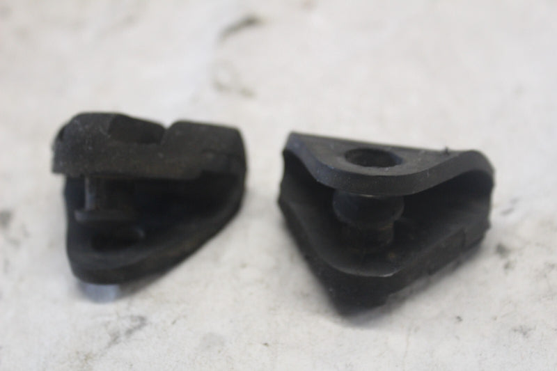 REAR SADDLEBAG RUBBER (2) 81255-MA1-770 1982 HONDA GL500I SILVERWING