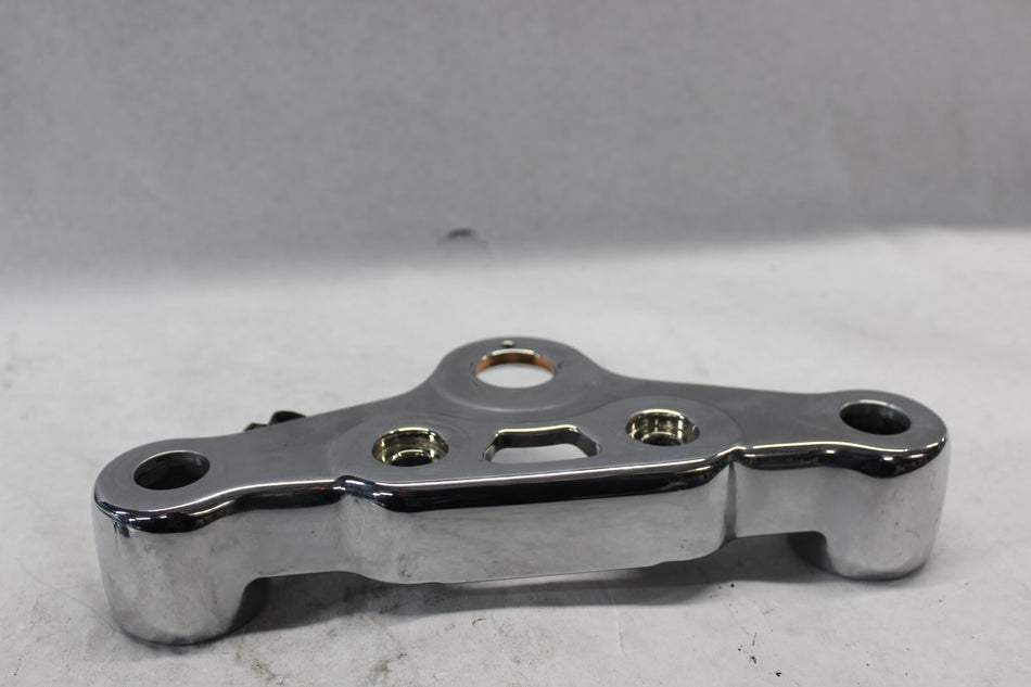UPPER FORK BRACKET CHROME 45769-00 2001 H-D SOFTAIL DUECE FXSTD