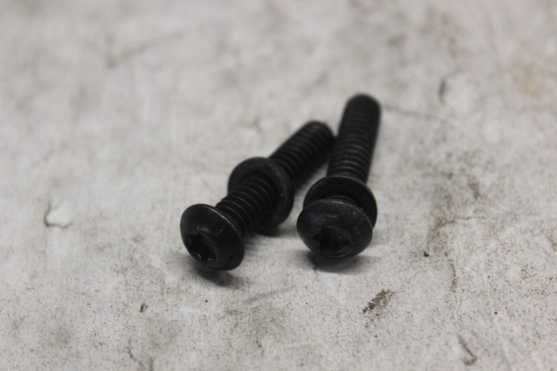 4132 FRONT MC HALF-CLAMP SCREW (2) 2018 H-D STREETGLIDE