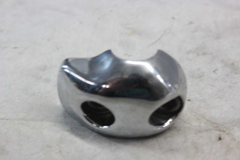 AXLE HOLDER RIGHT CHROME 45066-00 2001 H-D SOFTAIL DUECE FXSTD