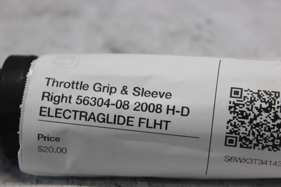 Throttle Grip & Sleeve Right 56304-08 2008 H-D ELECTRAGLIDE FLHT