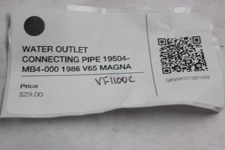 WATER OUTLET CONNECTING PIPE 19504-MB4-000 1986 V65 MAGNA VF1100C