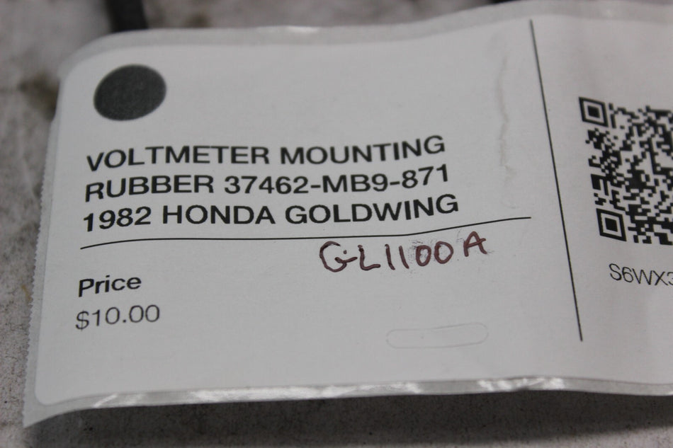 VOLTMETER MOUNTING RUBBER 37462-MB9-871 1982 HONDA GOLDWING GL1100A