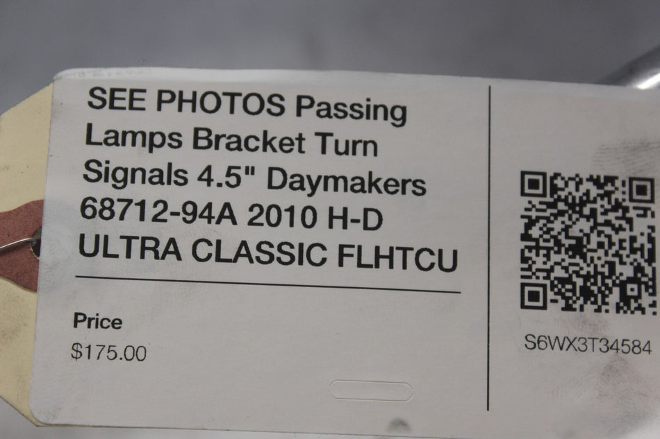SEE PHOTOS Passing Lamps Bracket Turn Signals 4.5" Daymakers 68712-94A 2010 H-D