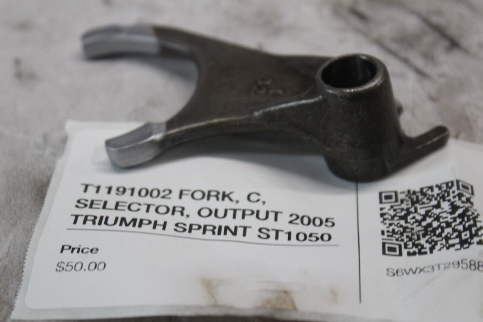 T1191002 FORK, C, SELECTOR, OUTPUT 2005 TRIUMPH SPRINT ST1050