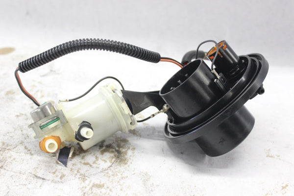 FUEL TANK TOP PLATE ASSY 75147-08 2010 H-D ULTRA CLASSIC FLHTCU ...