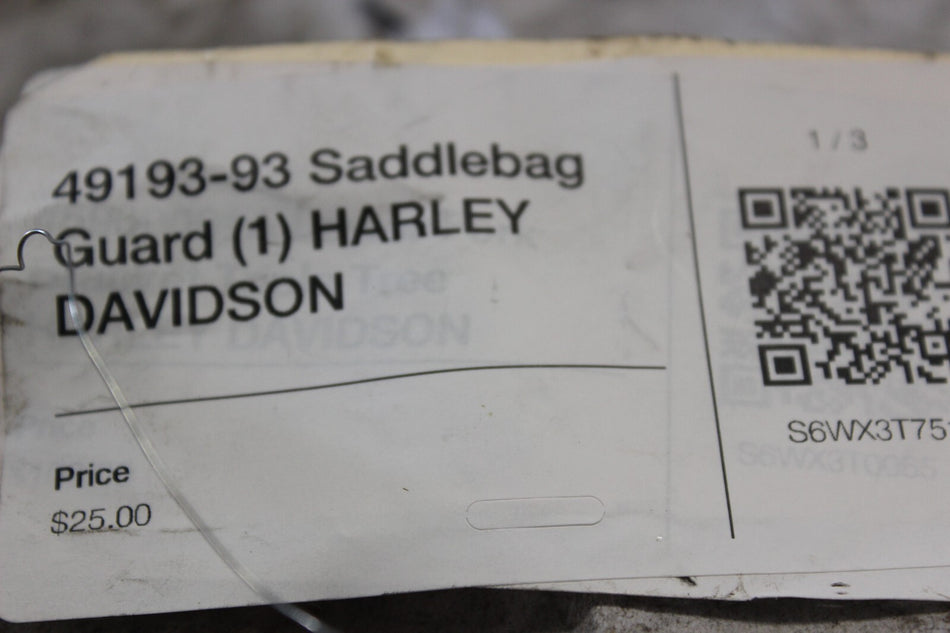 49193-93 Saddlebag Guard (1) HARLEY DAVIDSON