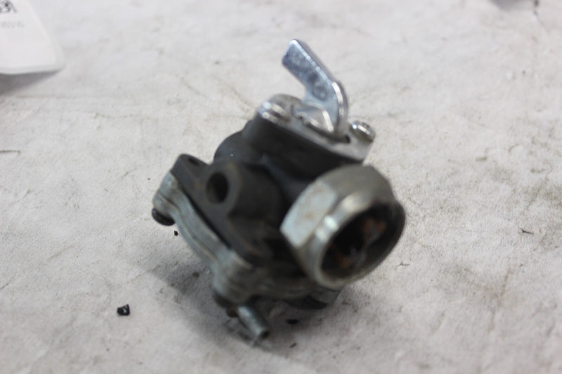 Fuel Valve Body #61338-94 2001 H-D SOFTAIL DUECE FXSTD