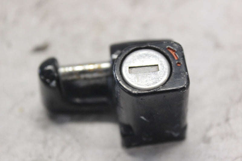 LOCK HELMET HOLDER NO KEY 50710-086-007 1982 HONDA GOLDWING GL1100A