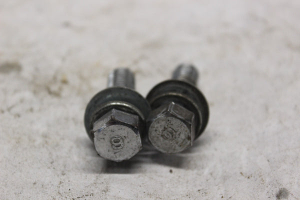 FRONT CALIPER BOLT 2PCS 90105-10638-00 1982 YAMAHA MAXIM XJ1100