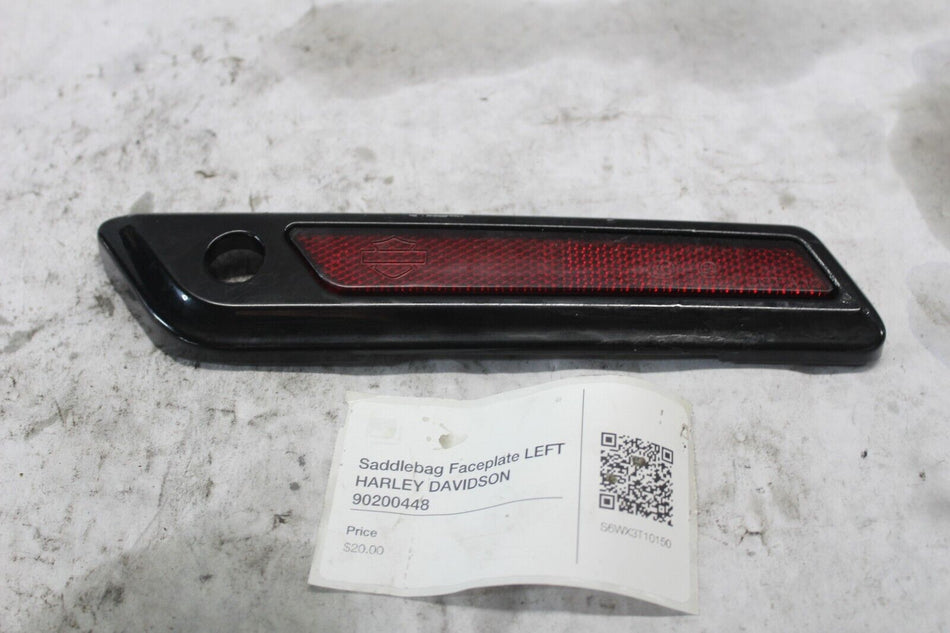 Saddlebag Faceplate LEFT HARLEY DAVIDSON 90200448