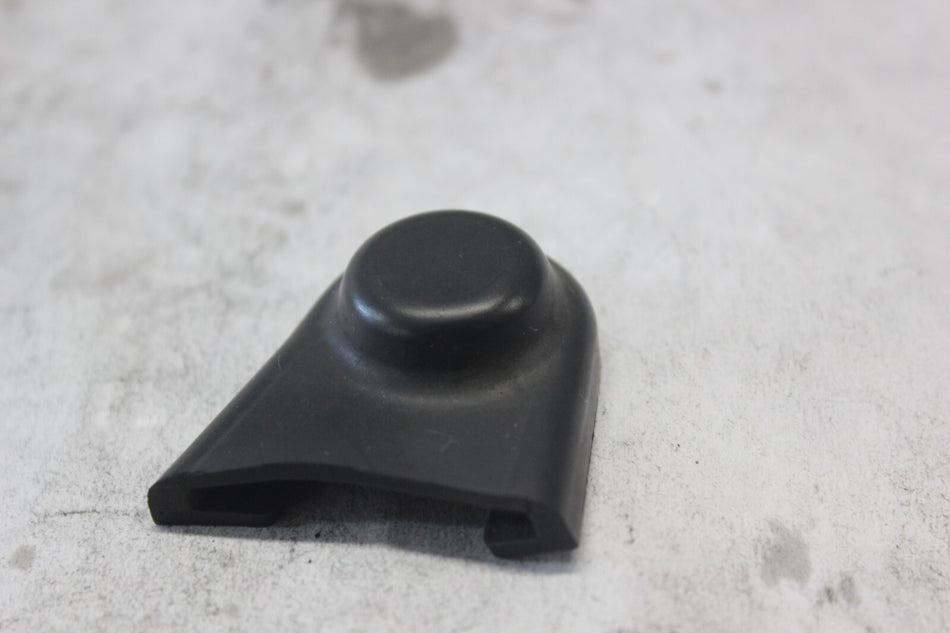 Tank Bracket Boot Right 70901-09 2010 H-D ULTRA CLASSIC FLHTCU