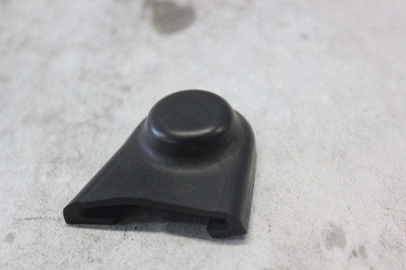 Tank Bracket Boot Right 70901-09 2010 H-D ULTRA CLASSIC FLHTCU