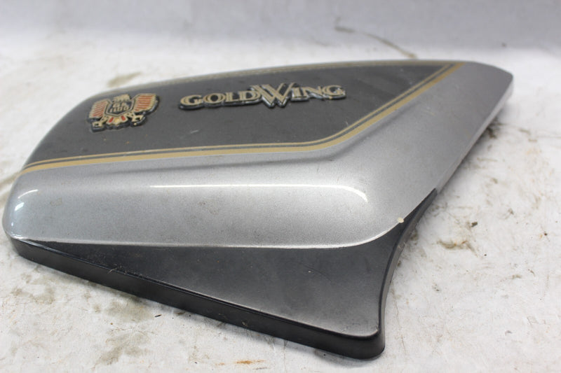 COVER, RIGHT SIDE (NH118MU STERLING SILVER METALLIC)83601-MB9-870ZA