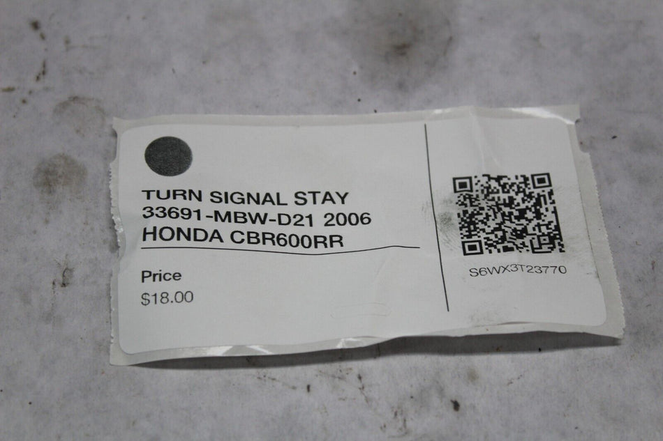 TURN SIGNAL STAY 33691-MBW-D21 2006 HONDA CBR600RR