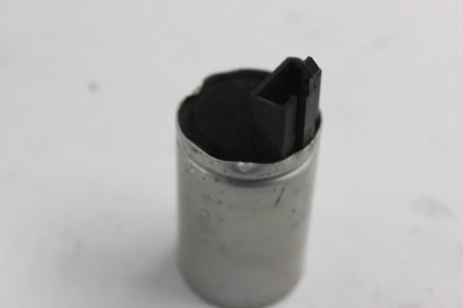 TURN SIGNAL RELAY 38301-MG9-681 SS# 1983 HONDA VF750C MAGNA